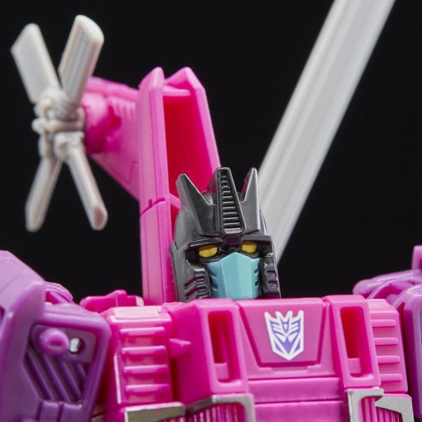 Transformers Siege New Stock Photos For Astrotrain, Spinister, And Crosshairs 16 (16 of 25)